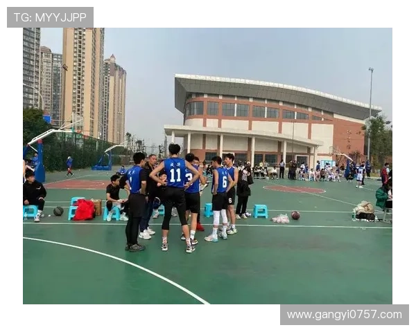 成都篮球队荣登篮球节奏排行榜第五名展现强劲实力与潜力 成都篮球队荣登篮球节奏排行榜第五名展现强劲实力与潜力